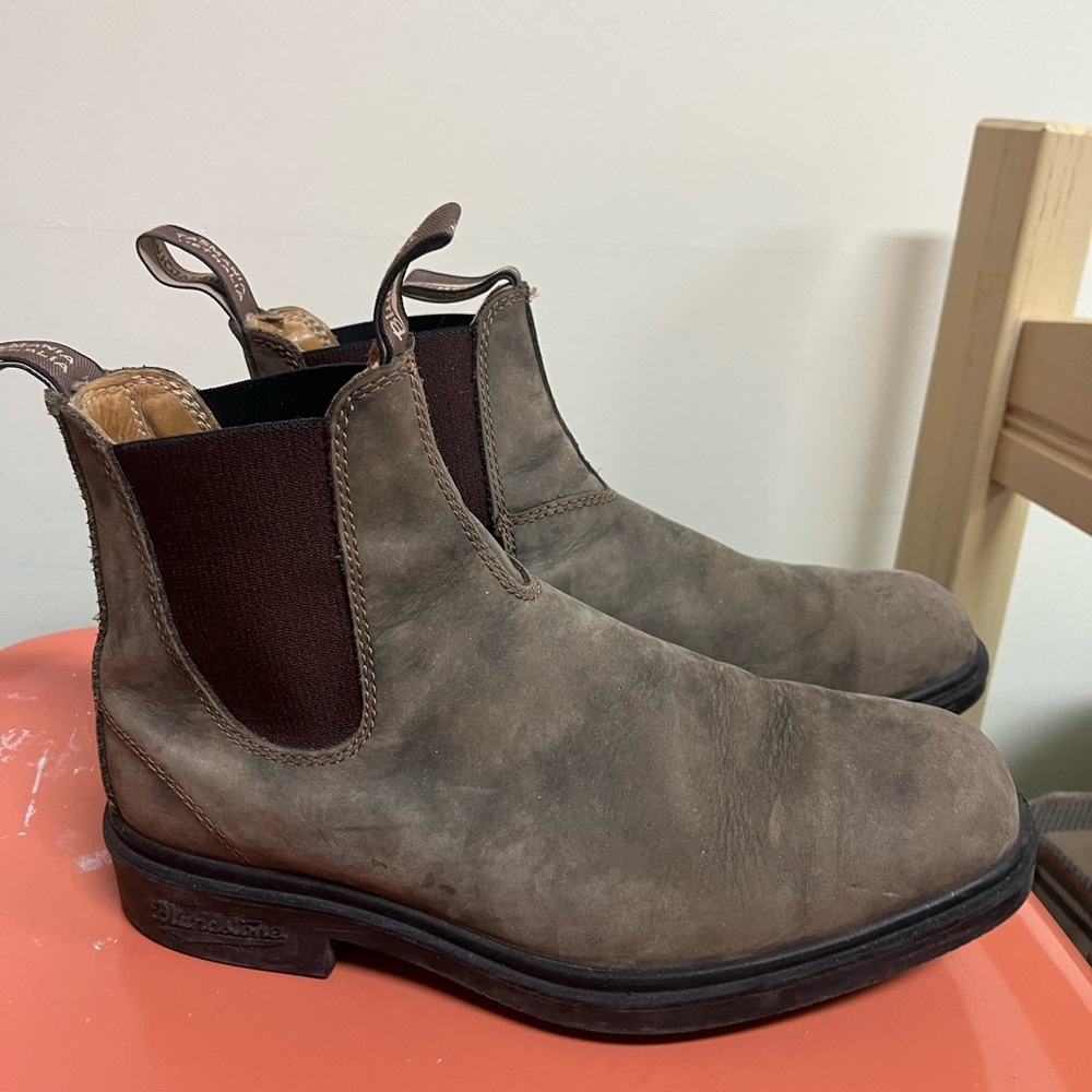 Blundstone 068 Chisel Toe Chelsea Boot